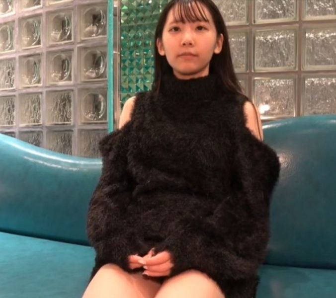 素人自拍真实呈现在搭火车时如何在狭小空间直播露美尻令人遐想